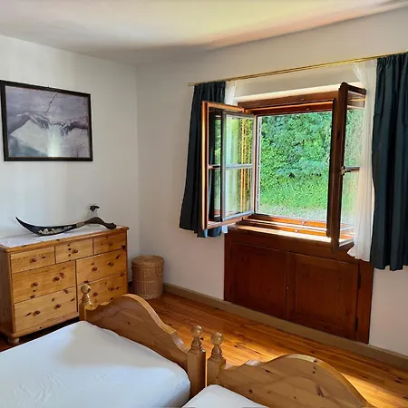 Baumburg Apartment *